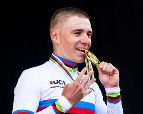 Evenepoel domine la concurrence et décroche un quatrième titre consécutif